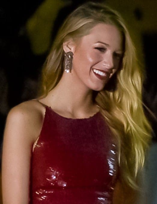 Earlier Gossip Girl–adjacent era — which planes survive before later fashion peak grades.